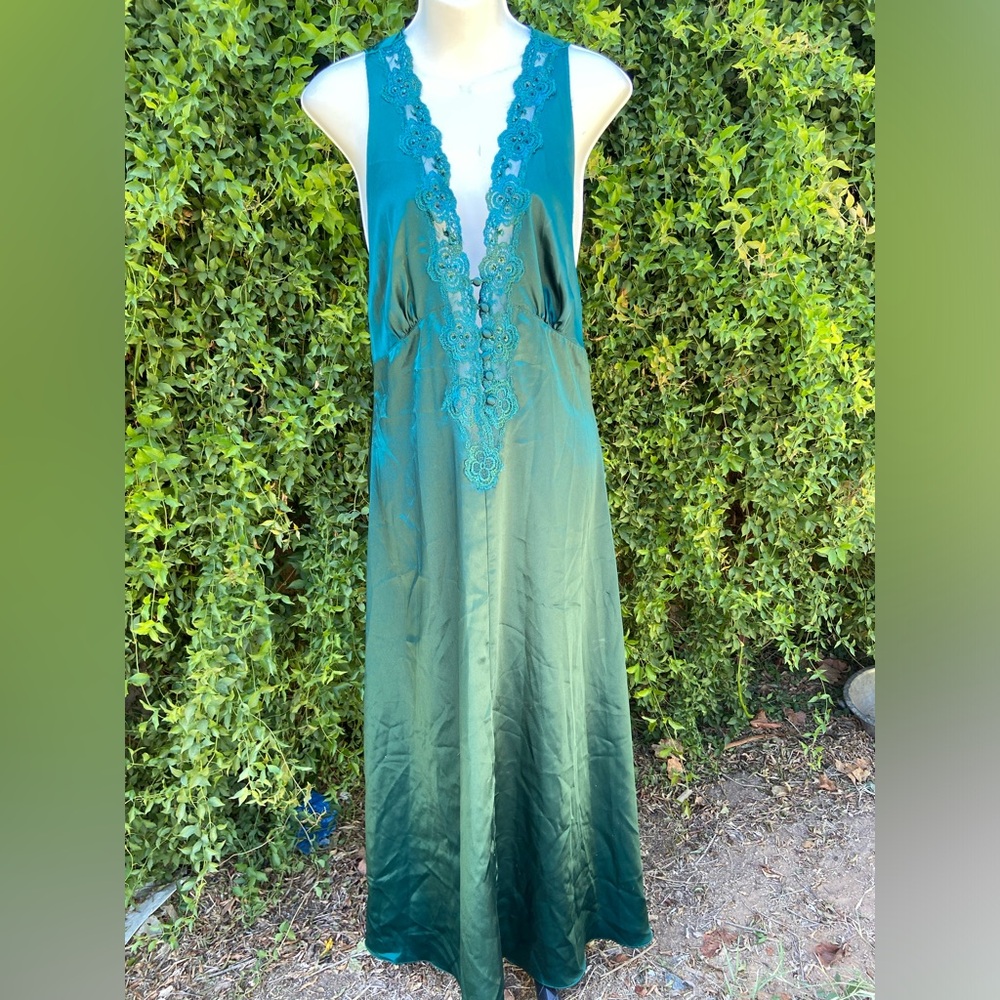 Rare gold label Victoria’s Secret, still has original tags!